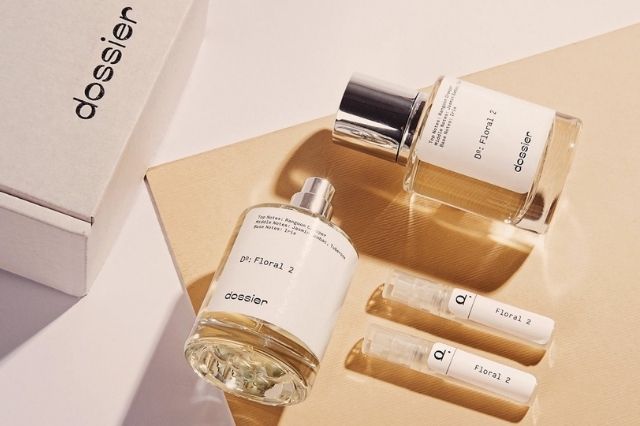 does dossier perfume last