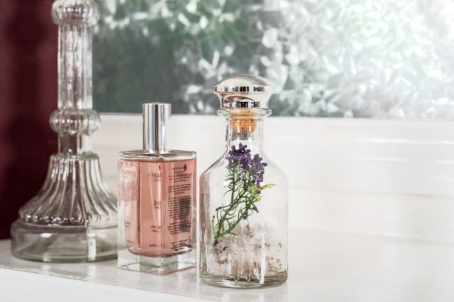 fragrance longevity on the skin
