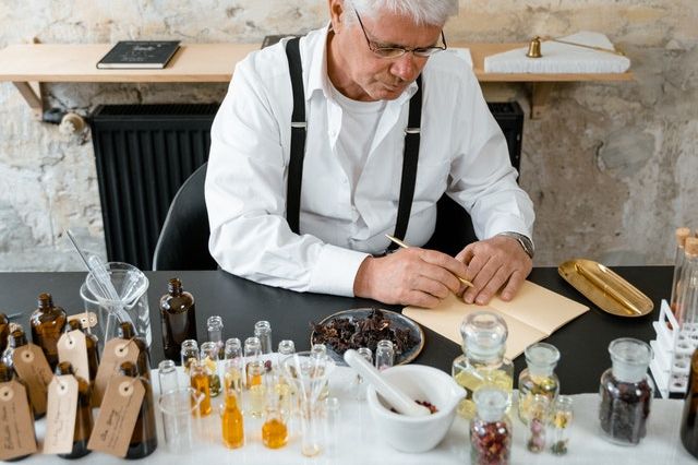 perfume expert