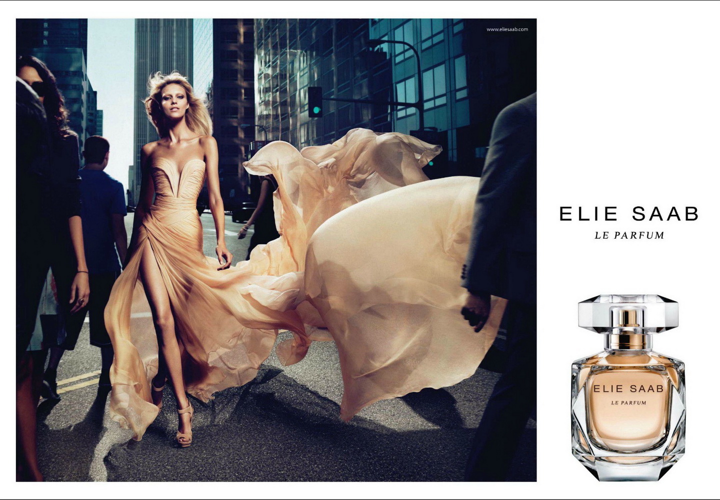 Advertising fragrance le parfum