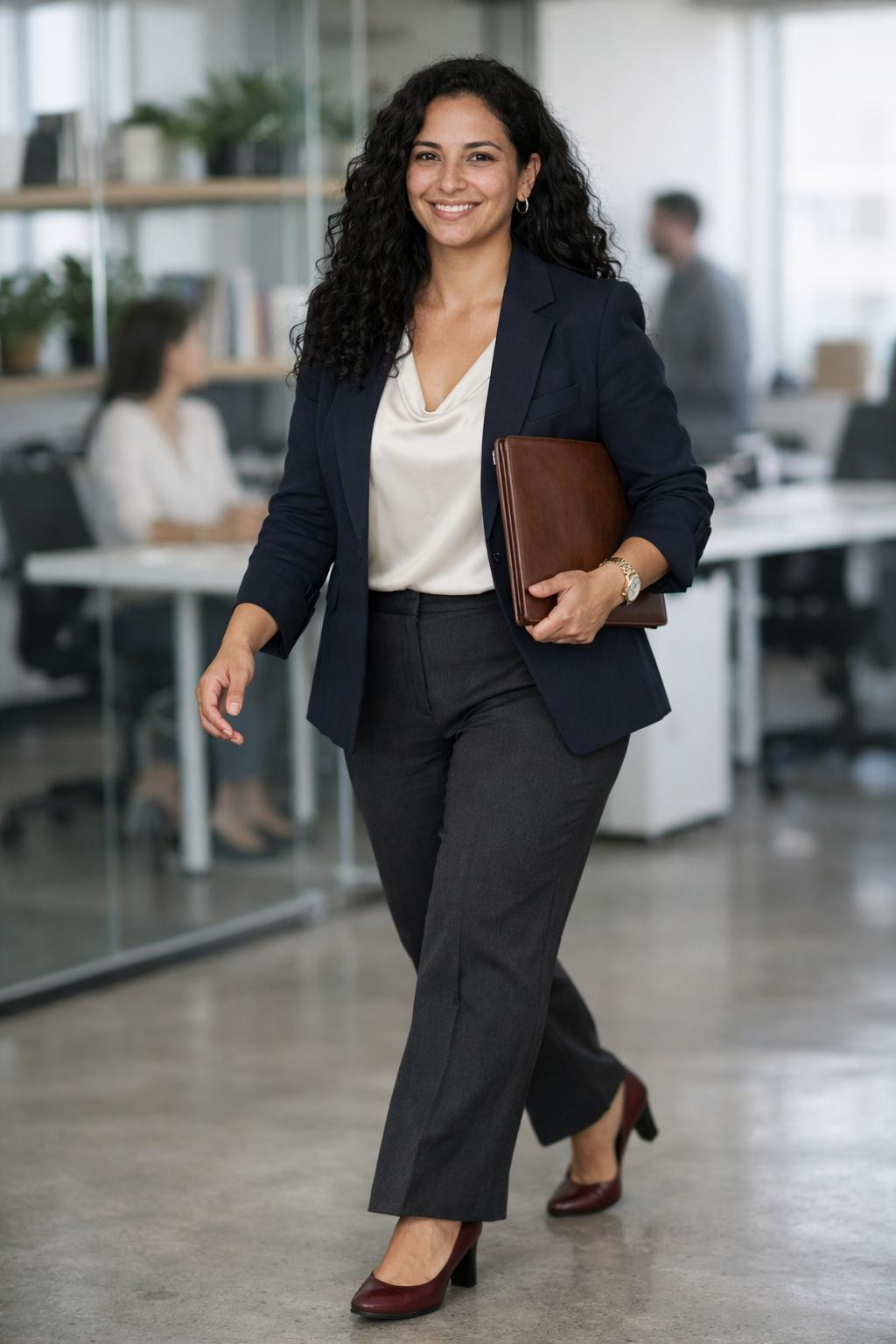 Plus size business outfits with navy blazer and burgundy pumps