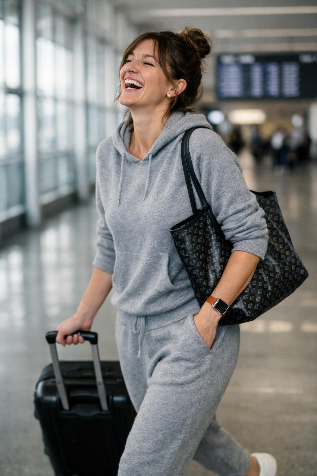 Casual airport outfit with effortless waves and delicate gold jewelry