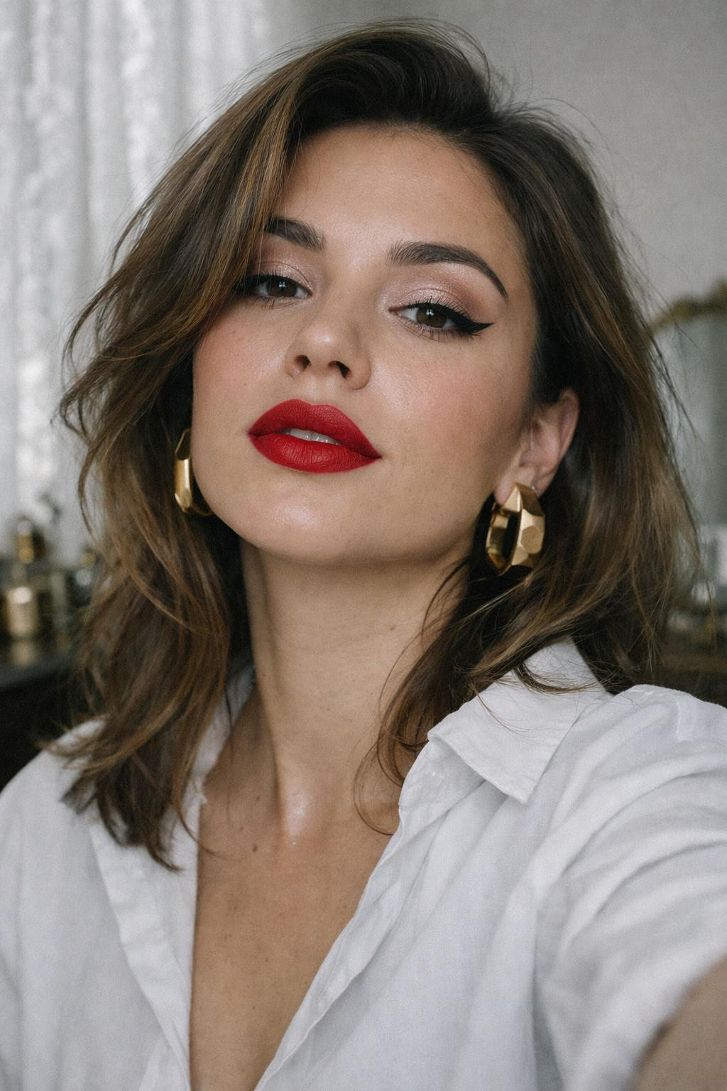 Valentine's makeup looks with bold matte red lip and soft pink shimmer eyeshadow