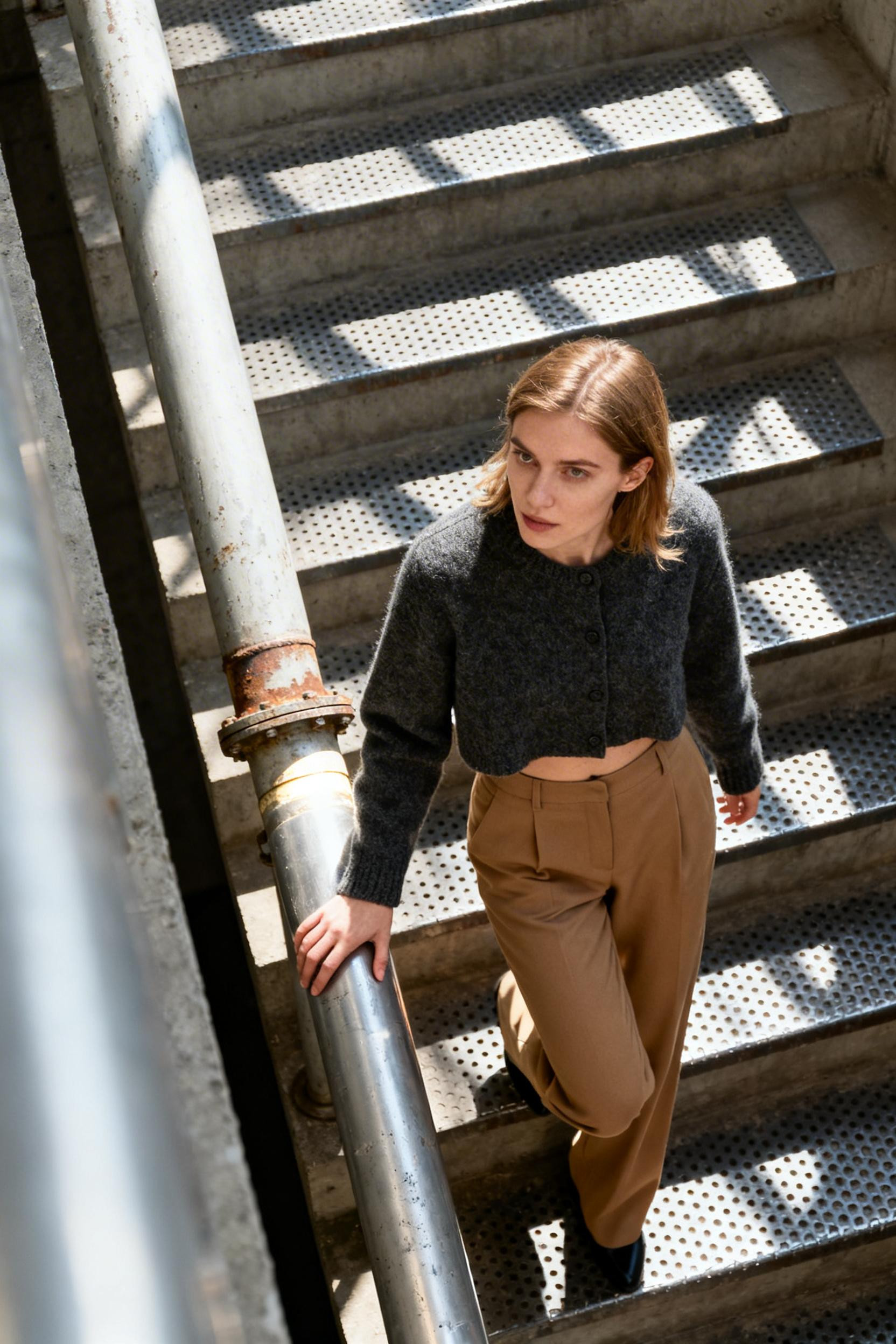 Business Chic Outfits - cropped cardigan camel trousers