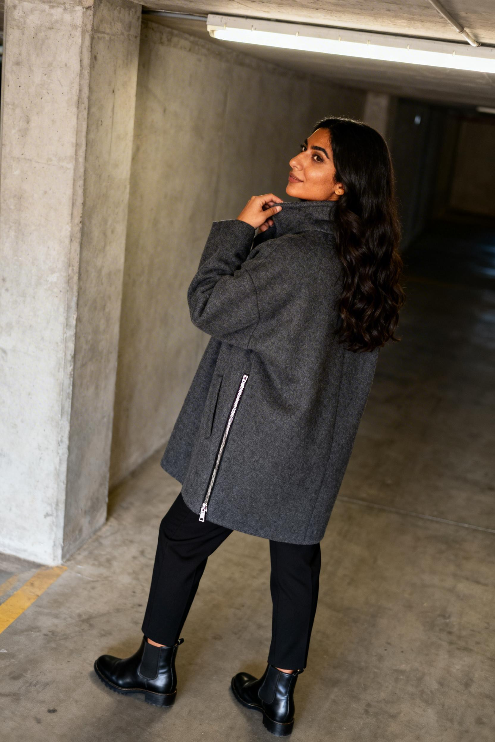 All Black Work Outfits Women