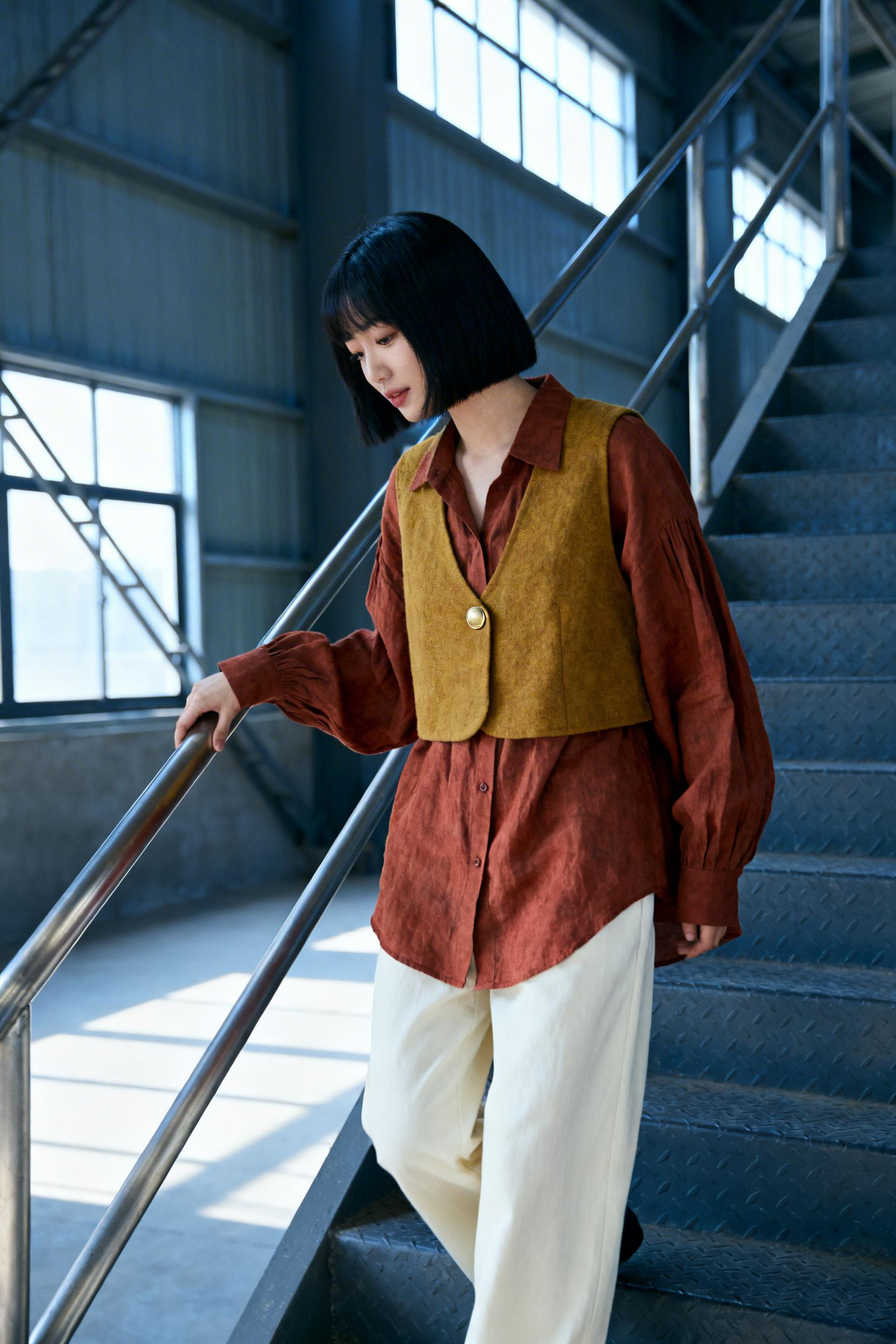 Modern Hippie Outfits - mustard vest burnt rust