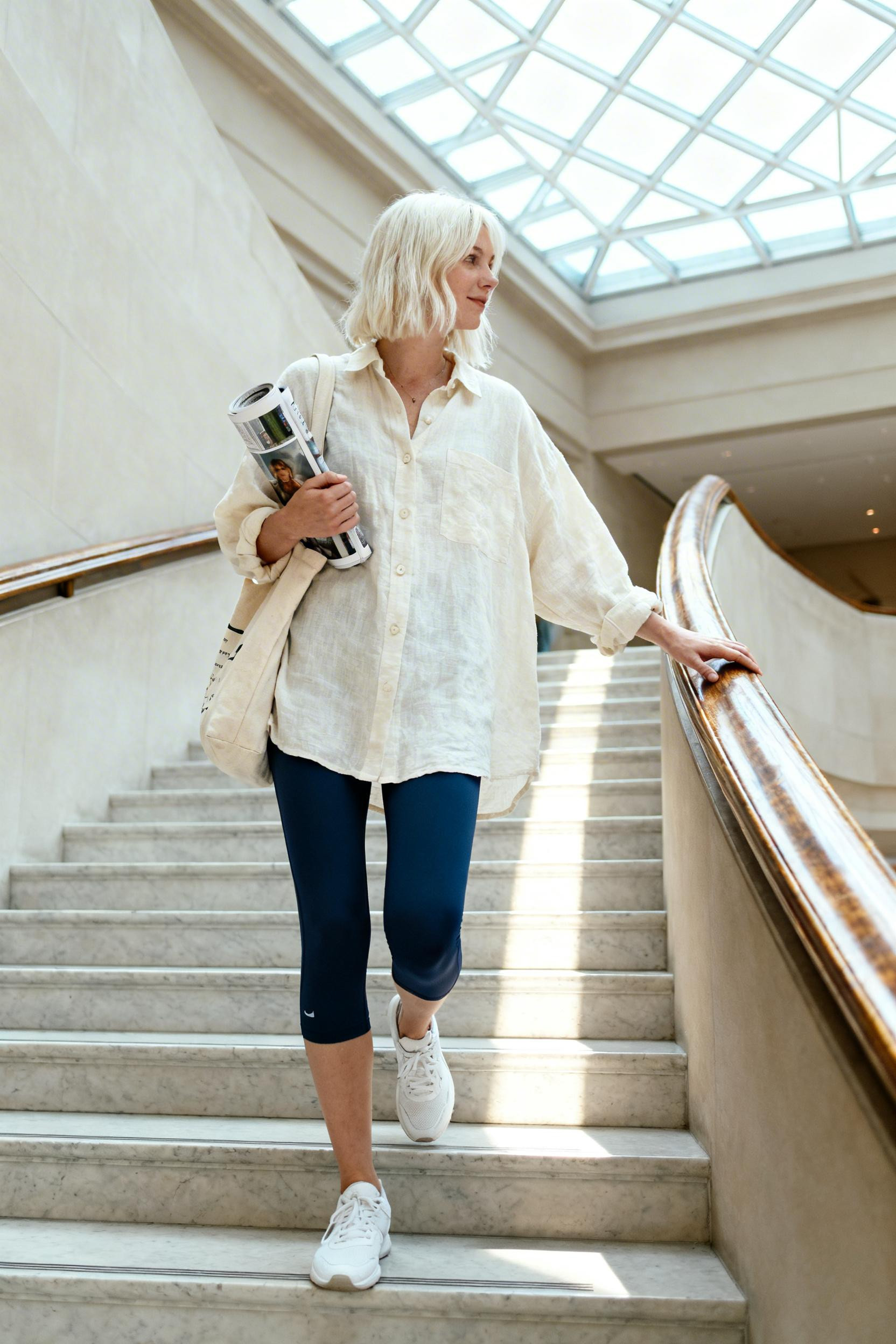 How To Style Leggings Summer - navy bike shorts cream linen