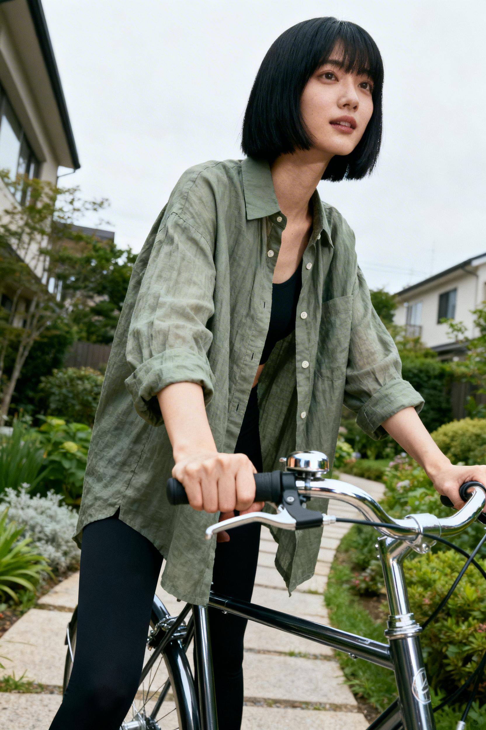 Cute Leggings Outfits - bike commute