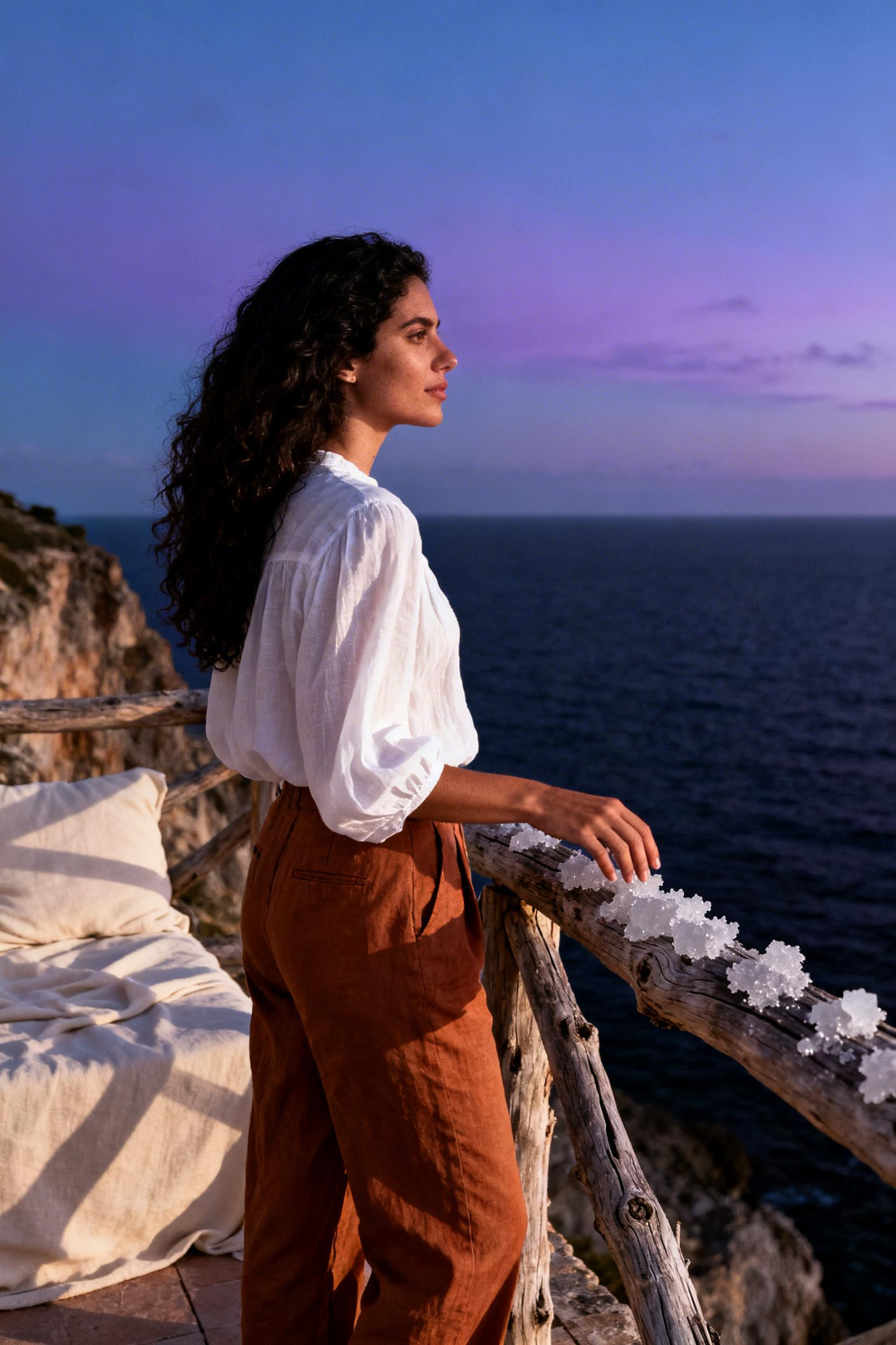 Elegant Summer Outfits - cognac linen terrace