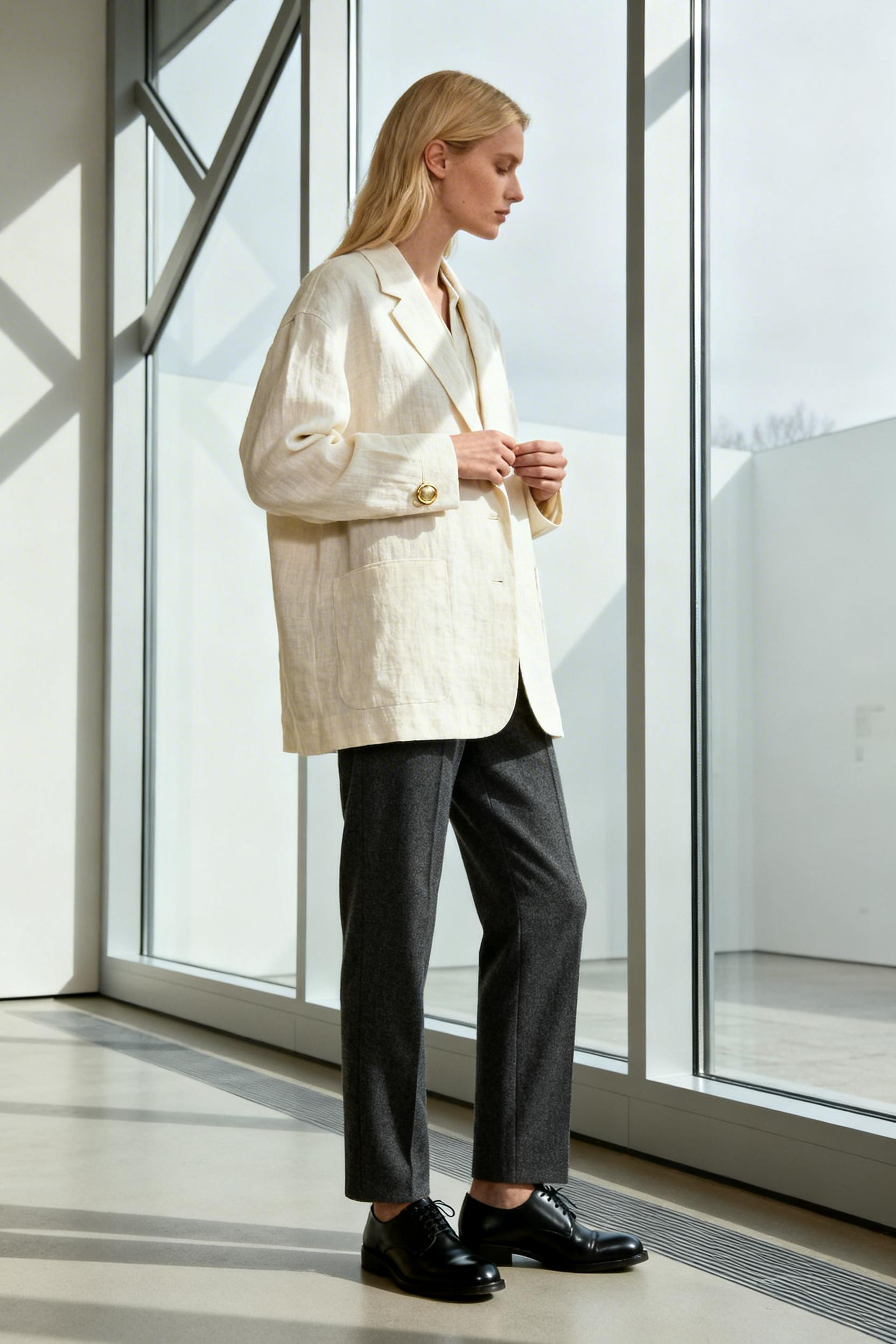 Old Money Style - cream linen blazer