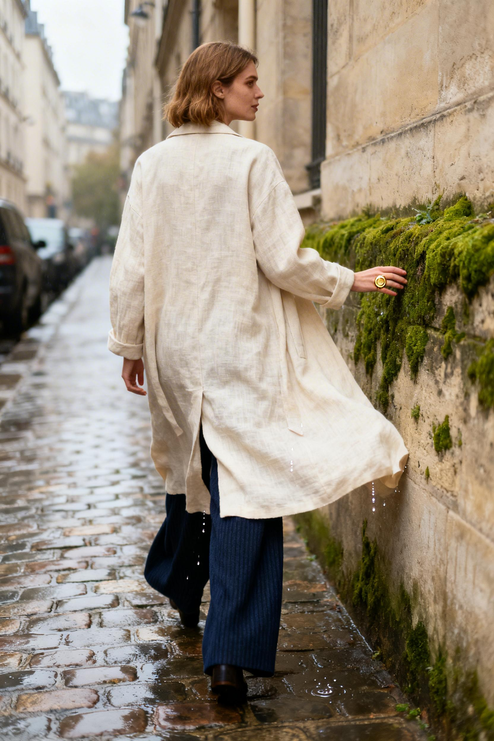 Old Money Look - cream linen coat navy trousers