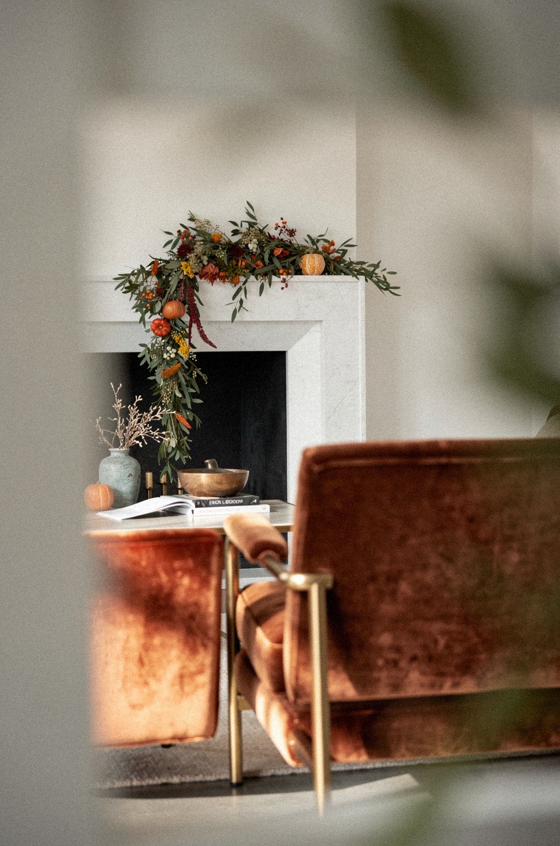 Run asymmetrical garland toward one corner