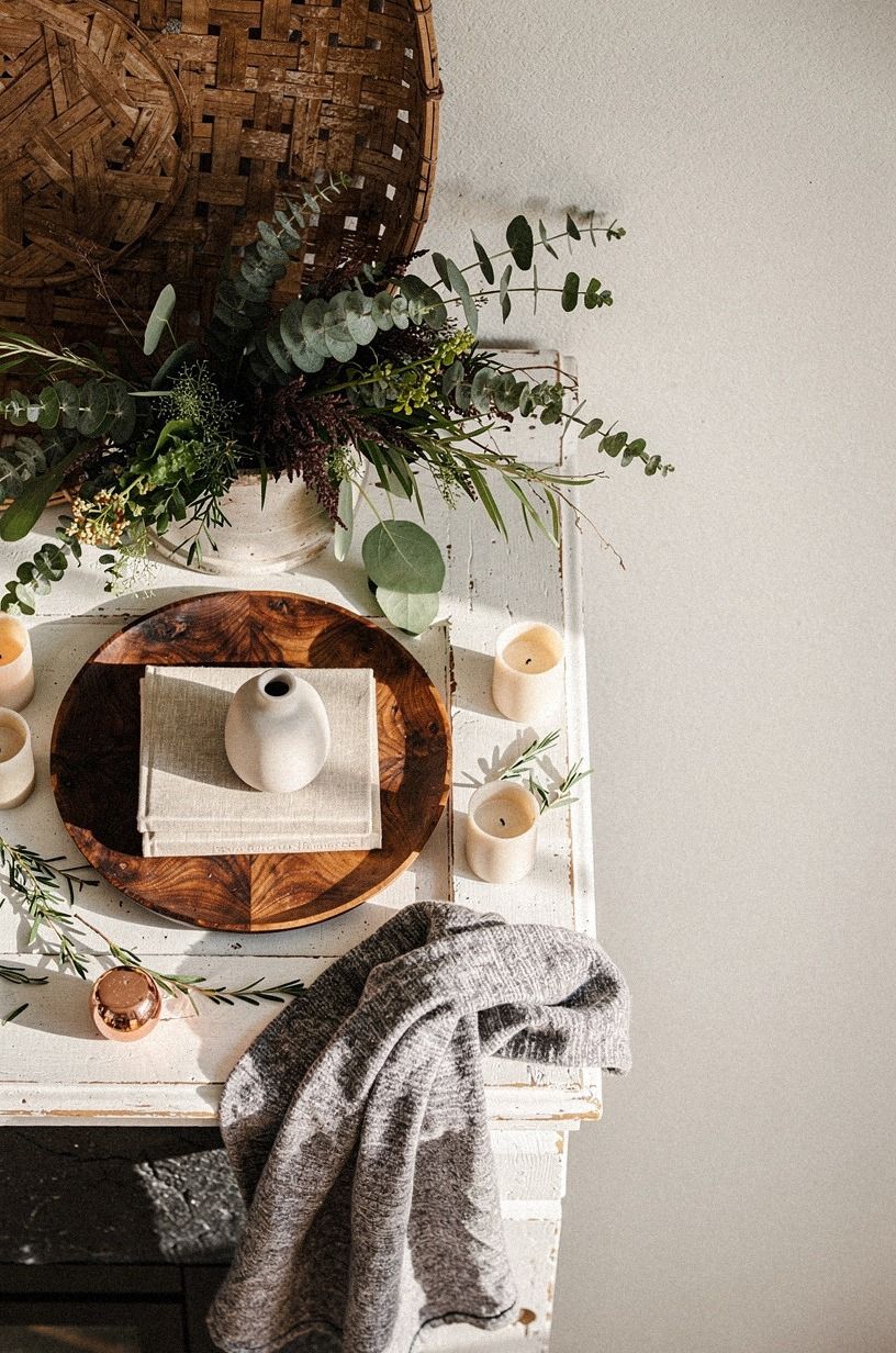 Hang a tobacco basket over the mantel