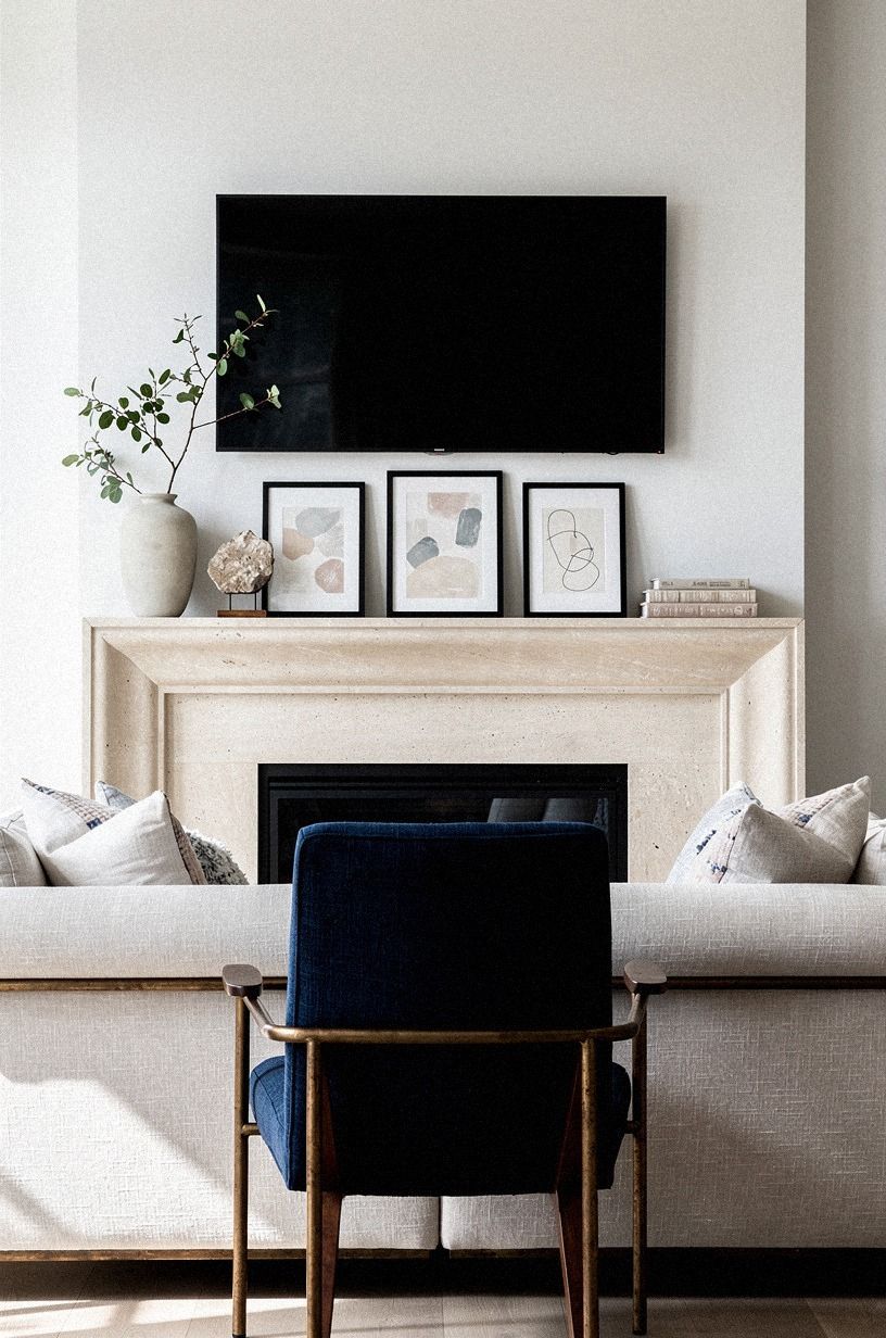 Repeat TV black in thin picture frames