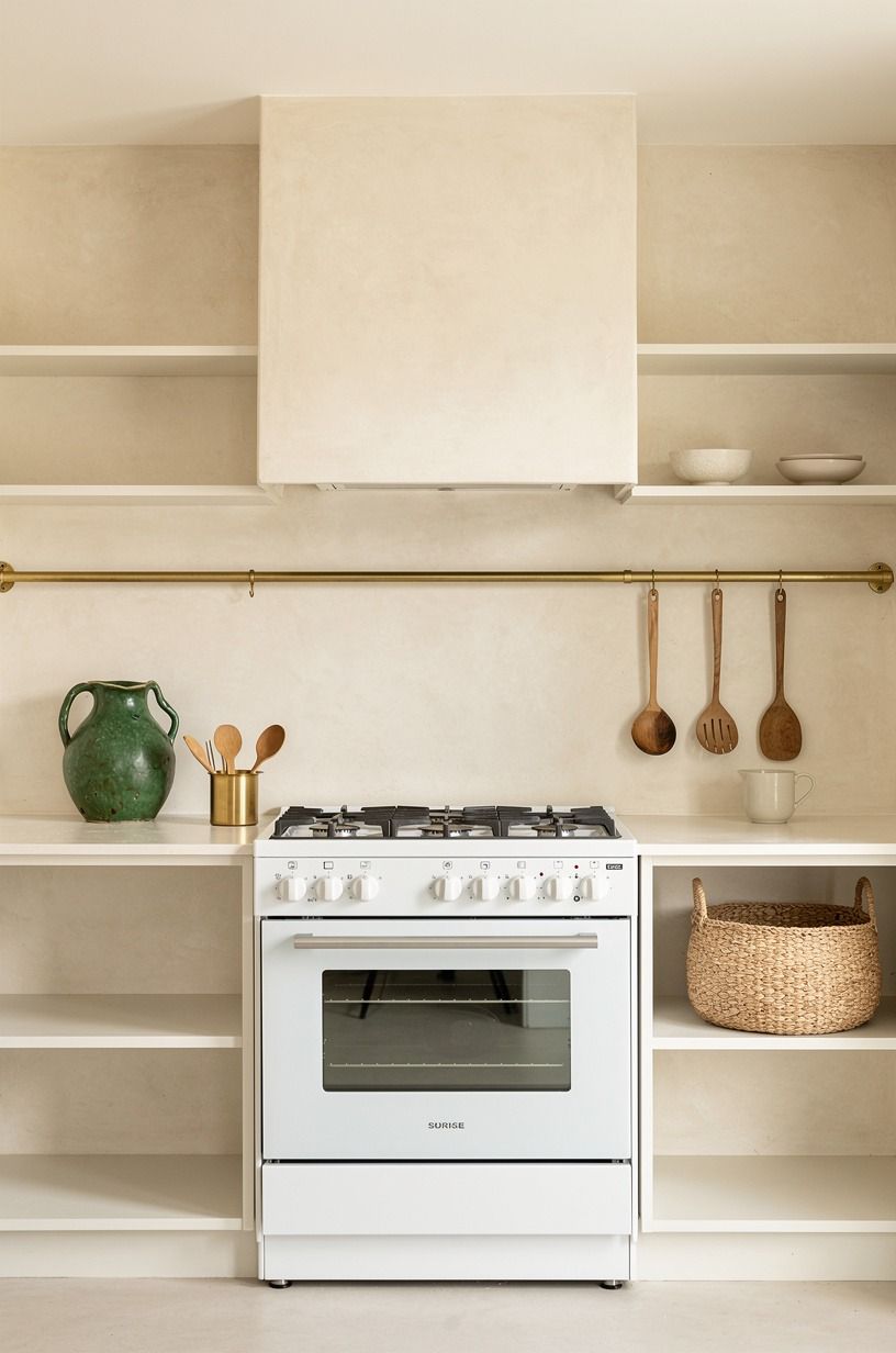 Wrap open shelves around the range hood