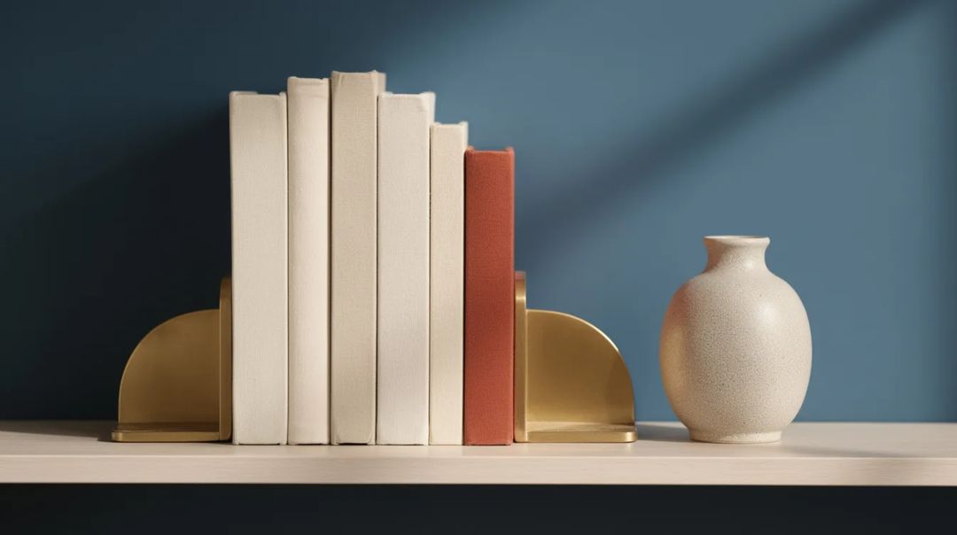 The One-Anchor Rule That Keeps Shelves From Looking Cluttered