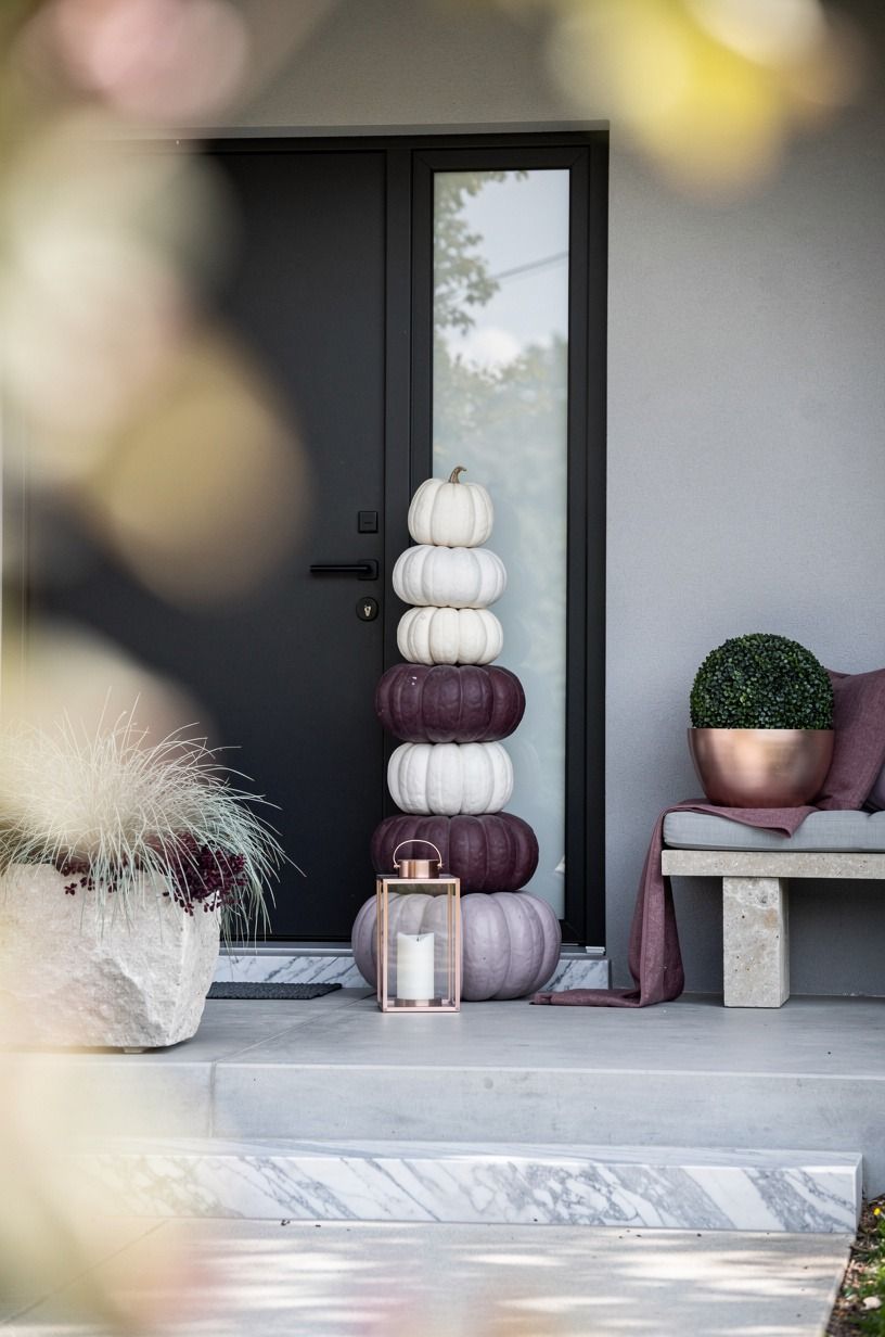 Create a Door-Side Pumpkin Totem