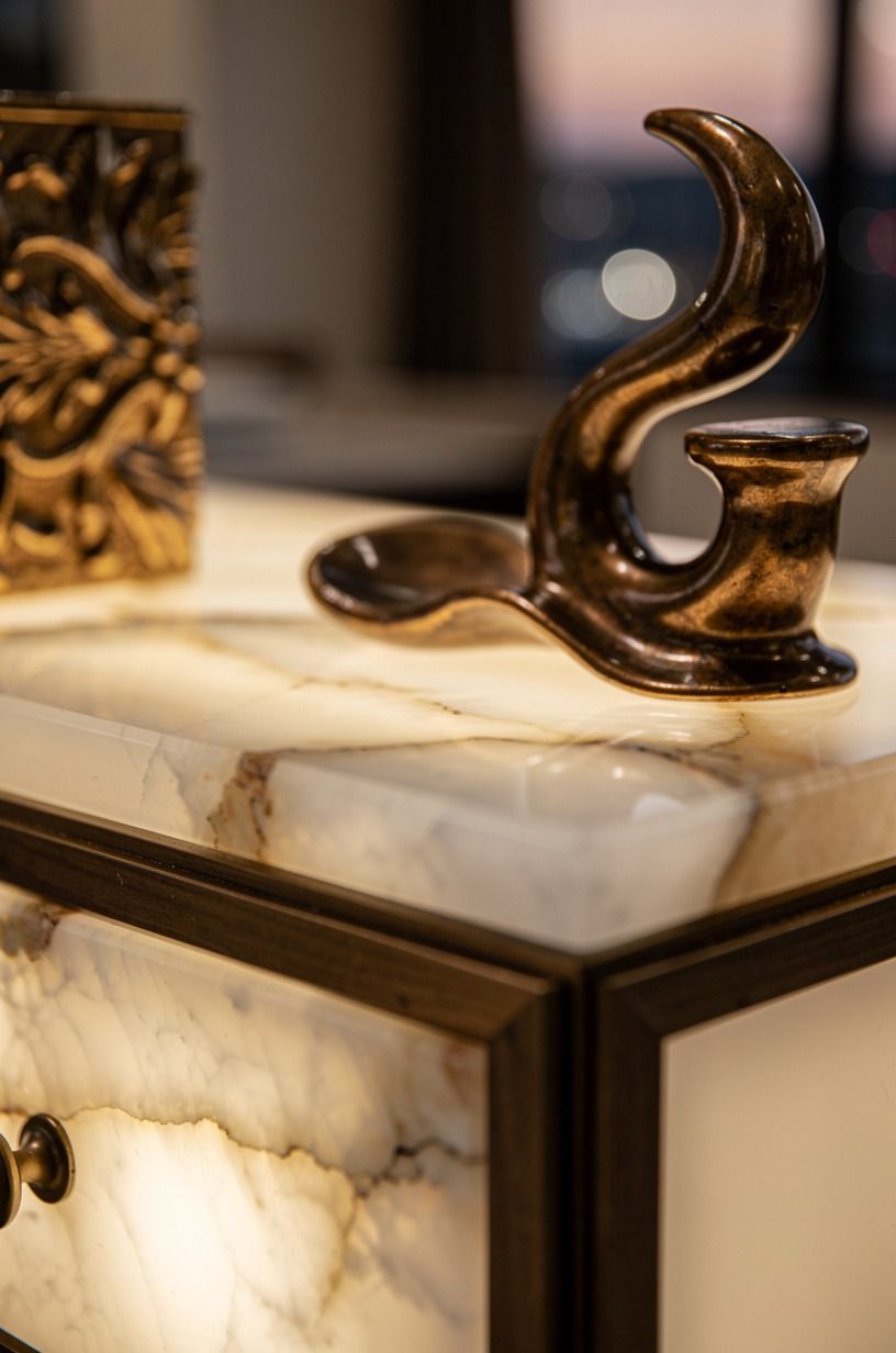 Swap Black for Burnished Bronze