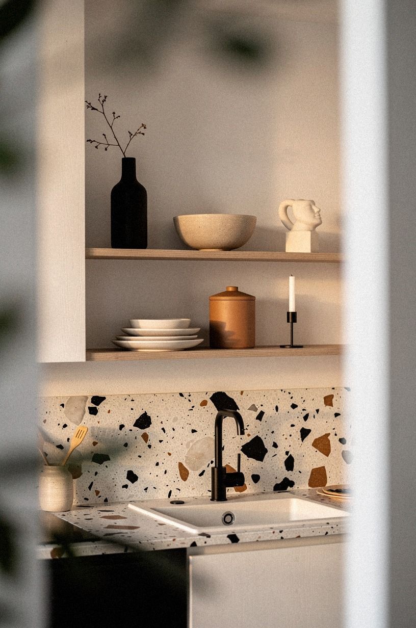 Style the open shelf with the Three-Object Edit