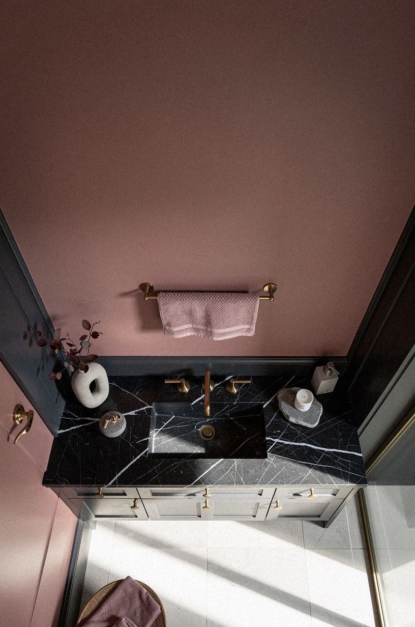 What if the ceiling gets the color?