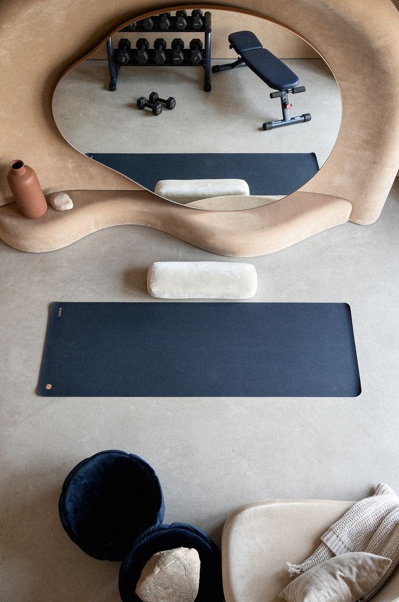 The Mirror Horizon Method in your home yoga room