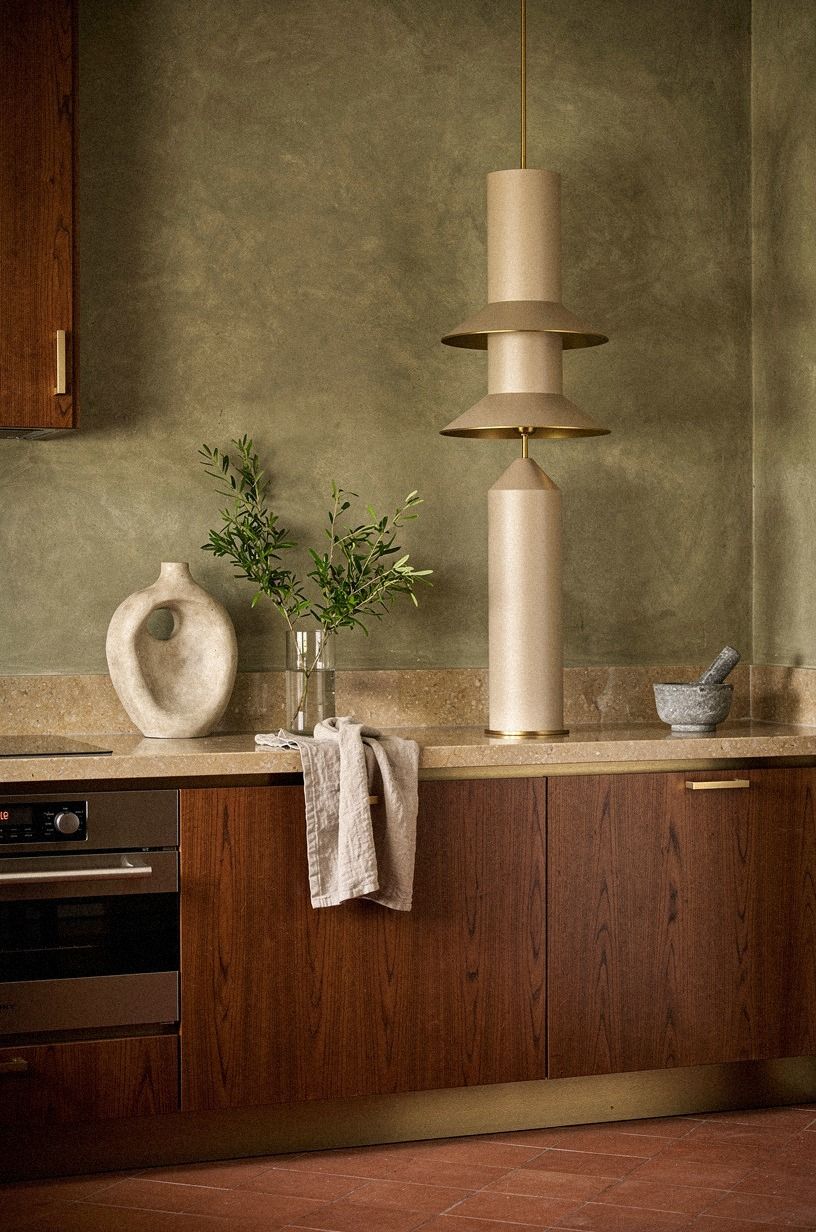 Paint around the Three-Height Light Stack