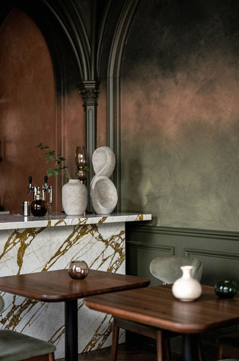 Paint the walls with a smoky color story