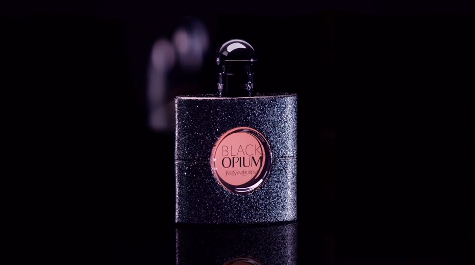 4 Fragrances : 4 breathtaking TV ads for women's fragrances