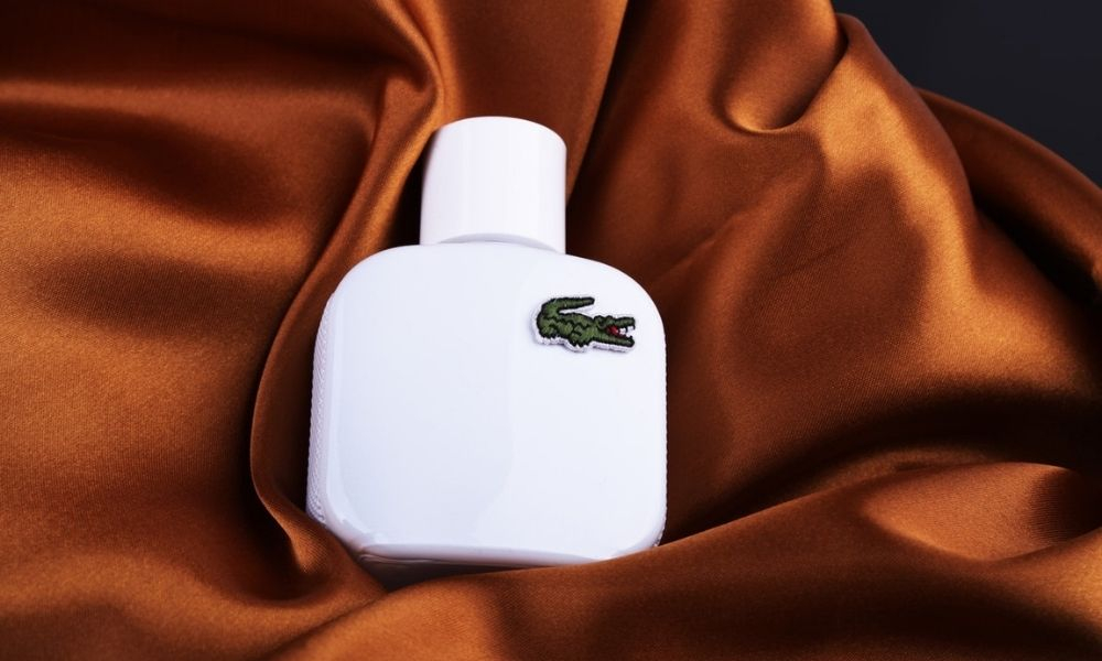 Perfume in white bottle, Top 7 iconic white fragrances