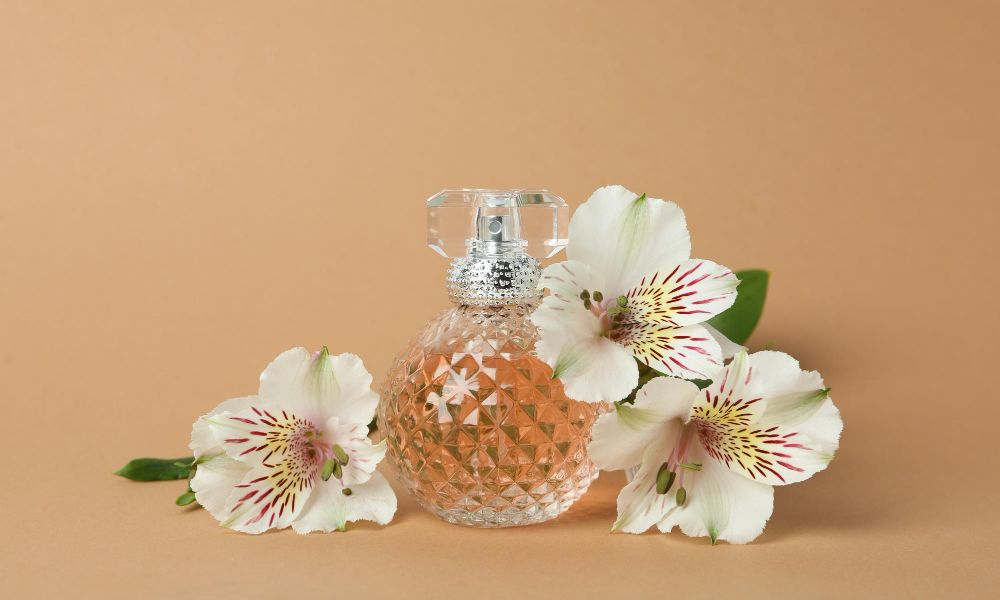 What does natural spray mean in perfume? Learn more about fragrances ingredients